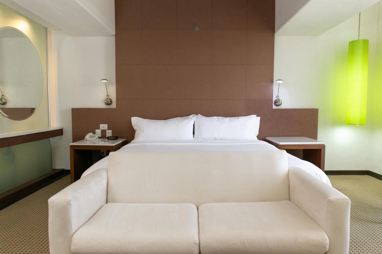 Hotel & Suites Bel Air Business Salamanca Exterior photo